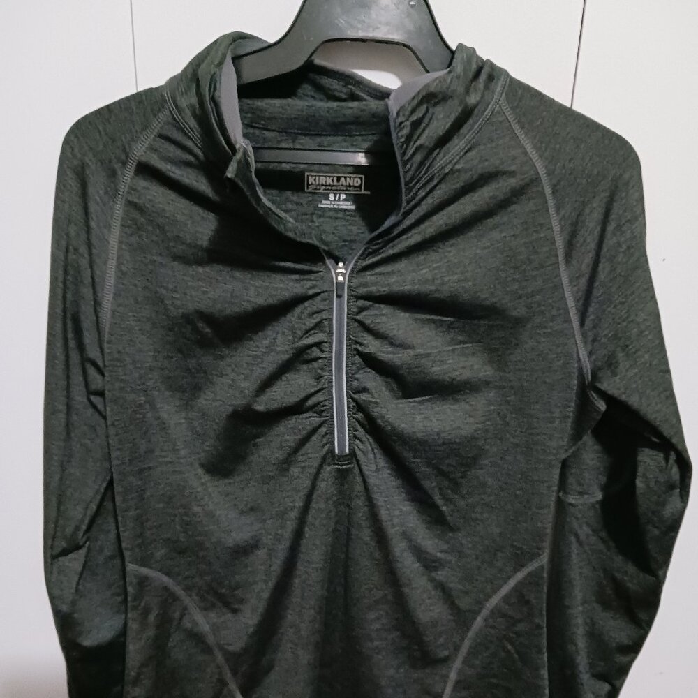 Kirkland Signature Gray 3/4 Zip Active Sweater with Thumbholes Women's Size S/P
